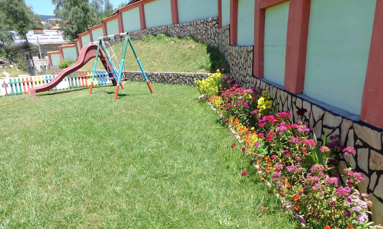 סרניצה Family Hotel Panorama מראה חיצוני תמונה