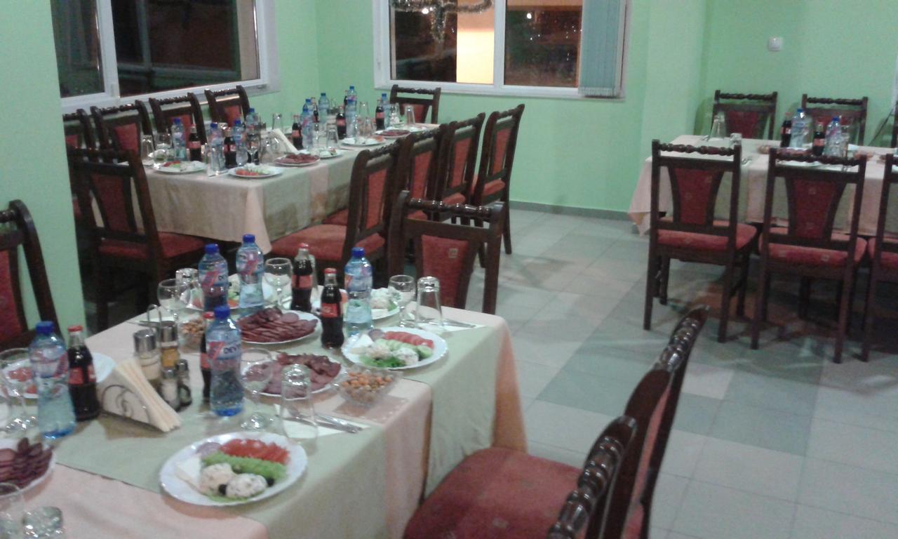 סרניצה Family Hotel Panorama מראה חיצוני תמונה